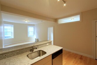 276 Harvard St, Unit 5 in Cambridge, MA - Building Photo - Building Photo