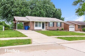 2287 Bensonhurst Dr in Florissant, MO - Building Photo - Building Photo