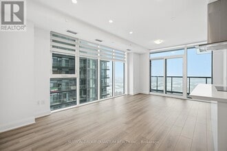 20 Gatineau Dr in Vaughan, ON - Building Photo - Building Photo