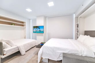 227 NE 2nd St in Miami, FL - Building Photo - Building Photo