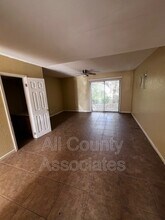 8933 Cochise Ln in Port Richey, FL - Foto de edificio - Building Photo