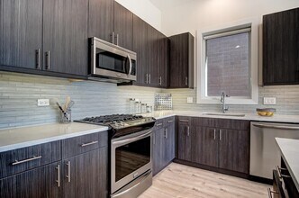 2518 W Addison St in Chicago, IL - Building Photo - Building Photo