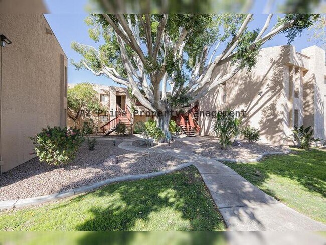 property at 3131 W Cochise Dr