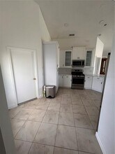 236 Queen Mary Dr in Davenport, FL - Building Photo - Building Photo