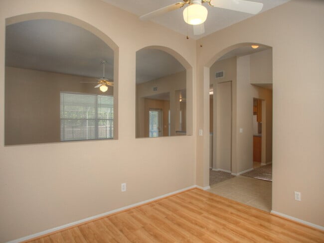 4033 Banbury Cir in Parrish, FL - Foto de edificio - Building Photo