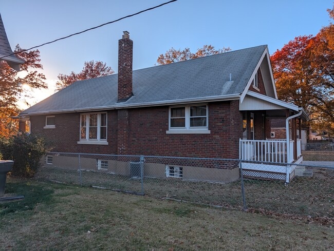 6311 Garesche Ave in St. Louis, MO - Foto de edificio - Building Photo