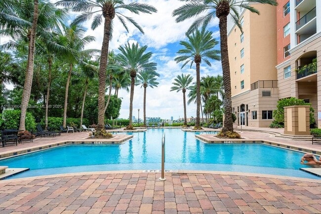 property at 17100 N Bay Rd