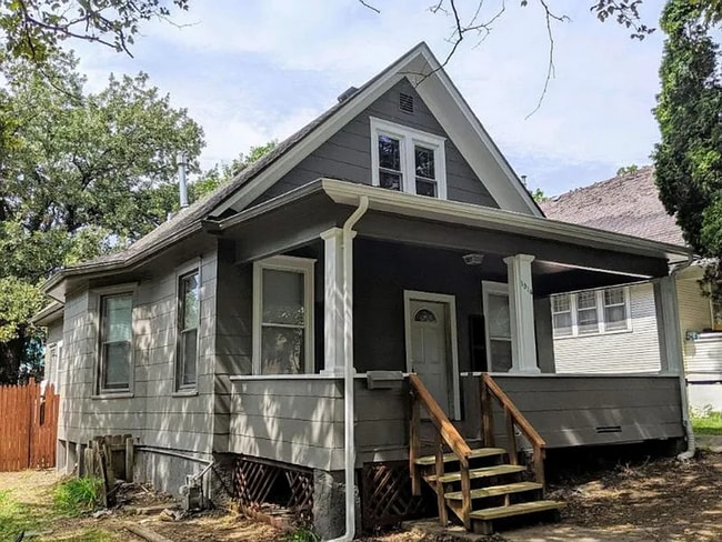 property at 1014 N 32nd St