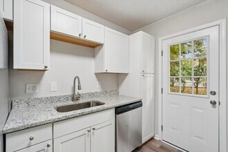 103 Peake Ln in Summerville, SC - Building Photo - Building Photo