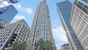 345 N La Salle Dr in Chicago, IL - Building Photo