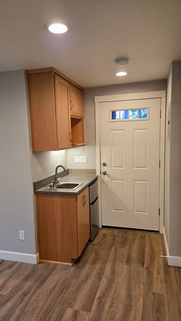 987 S 71st St in Springfield, OR - Building Photo - Building Photo