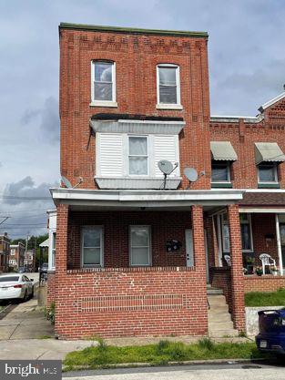 923 Hyatt St in Chester, PA - Foto de edificio