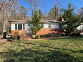 331 Gashes Creek Rd in Asheville, NC - Building Photo - Building Photo