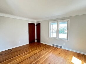 424 4th St in Wyandotte, MI - Building Photo - Building Photo