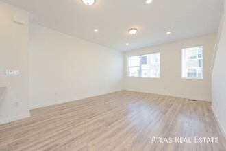 328 Geneva St in Aurora, CO - Building Photo - Building Photo