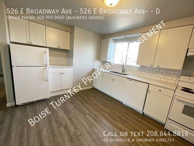 property at 526 E Broadway Ave