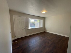 2877 Marysville Blvd in Sacramento, CA - Building Photo - Building Photo