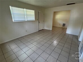 130 Candler Ct in Athens, GA - Building Photo - Building Photo