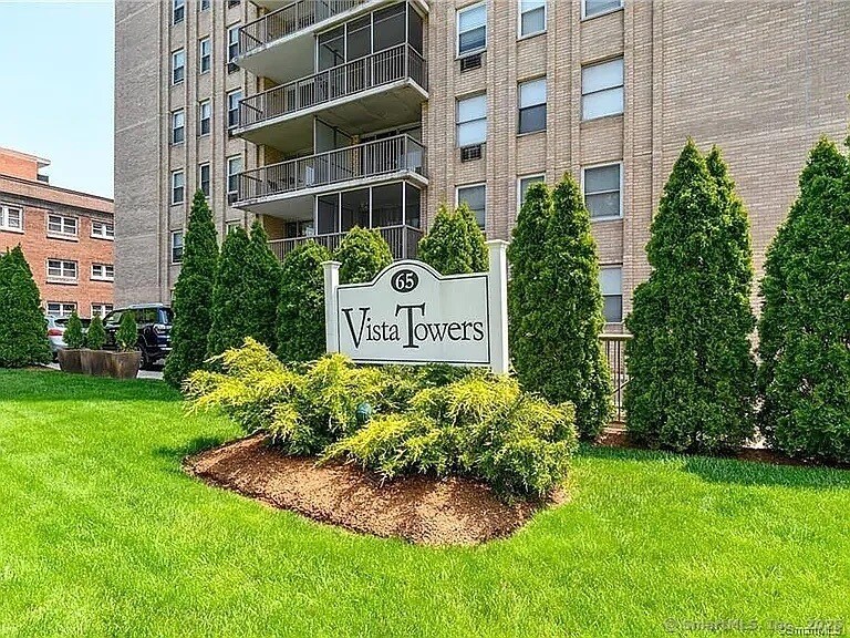 65 Glenbrook Rd, Unit APT 6B in Stamford, CT - Building Photo