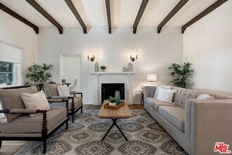 316 N Sycamore Ave in Los Angeles, CA - Building Photo - Building Photo