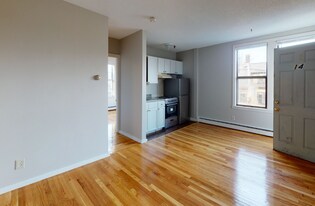 198 Allston St, Unit 14 in Boston, MA - Building Photo