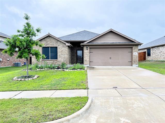 243 Saratoga Dr in Ponder, TX - Building Photo - Building Photo