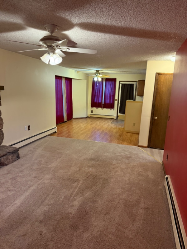 450 Elm Ave in Estes Park, CO - Foto de edificio - Building Photo