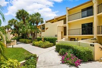 7500 Sunshine Skyway Ln S in St. Petersburg, FL - Building Photo - Building Photo