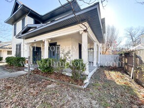 405 W Denton St in Ennis, TX - Building Photo - Building Photo