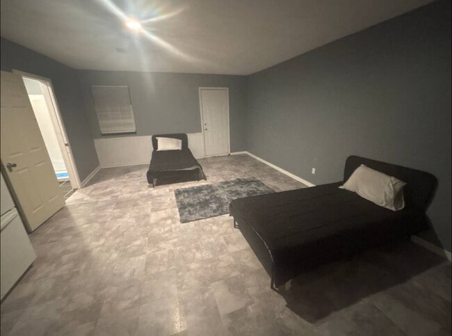 4989 Thompson Mill Rd, Unit Studio Suite in Stonecrest, GA - Building Photo - Building Photo