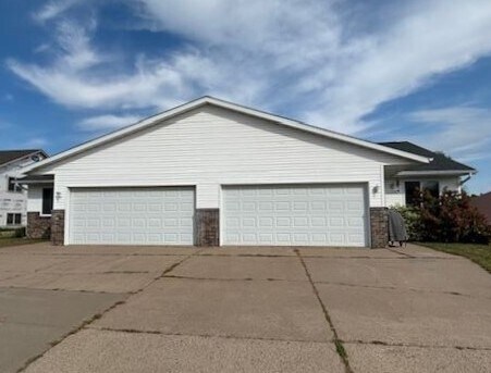 12160 Willow Ln in Osseo, WI - Building Photo