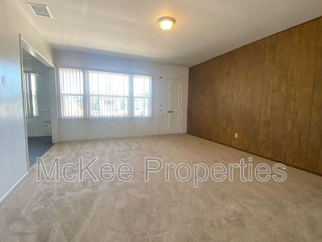 8709 Elden St in La Mesa, CA - Building Photo - Building Photo