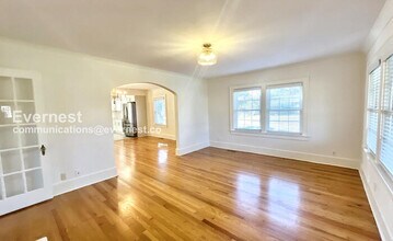 1618 Hickory Valley Rd in Chattanooga, TN - Building Photo - Building Photo