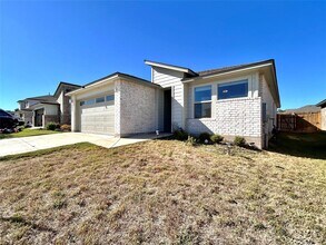 321 Coda Xing in Georgetown, TX - Building Photo - Building Photo