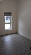 254-254 Wellington Crescent in Winnipeg, MB - Building Photo - Building Photo