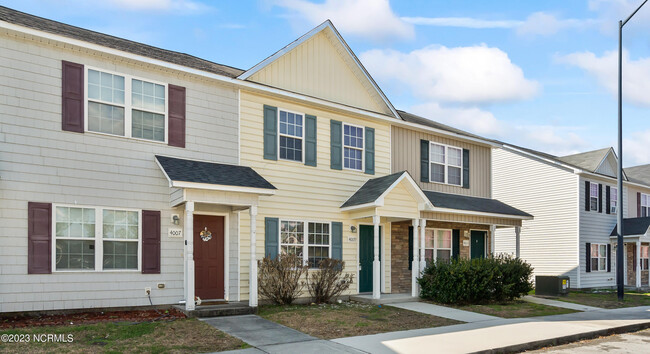 4009 Grandeur Ave in Jacksonville, NC - Foto de edificio - Building Photo