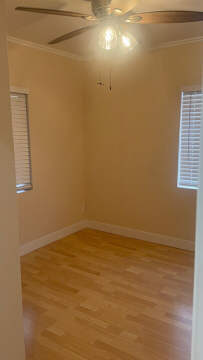 5957 Fishburn Ave in Huntington Park, CA - Building Photo
