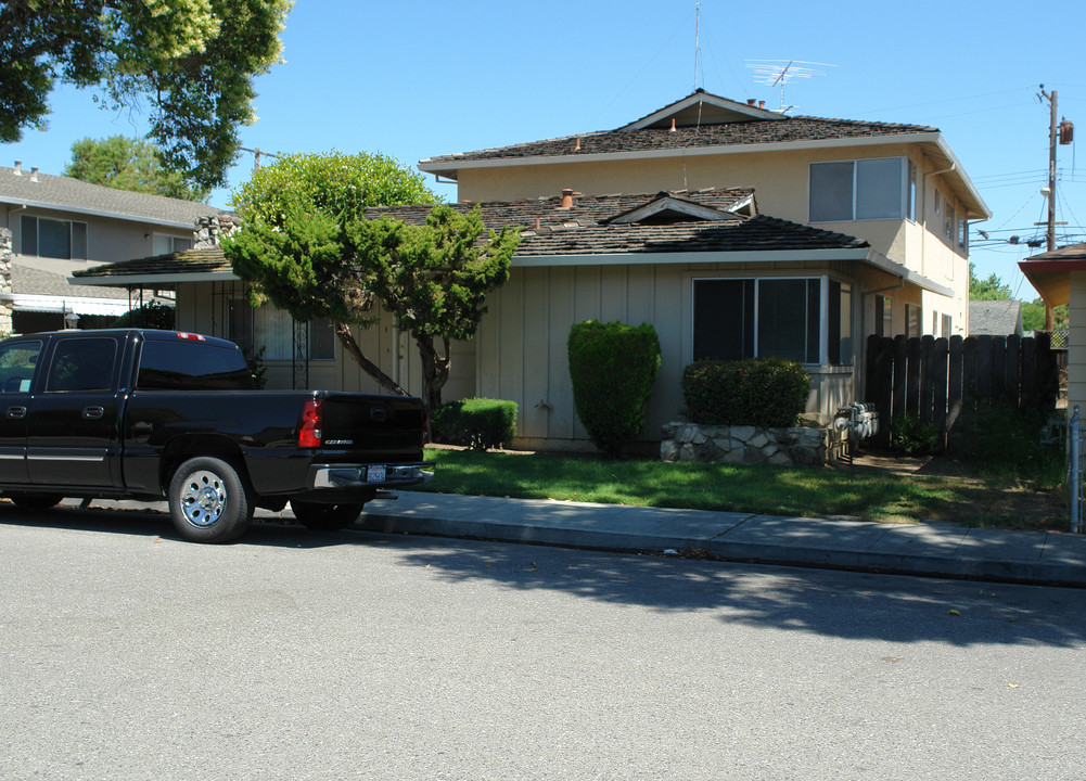 3511 Wehner Dr in Santa Clara, CA - Building Photo