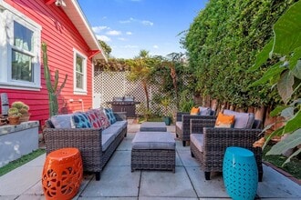 619 Milwood Ave, Unit A in Venice, CA - Building Photo - Building Photo