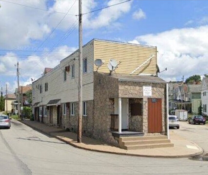 161 Hall Ave-Unit -#9 in Washington, PA - Building Photo