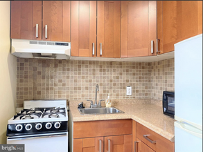 2601 Pennsylvania Ave in Philadelphia, PA - Building Photo - Building Photo