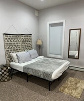 288 Hendrix St, Unit Bedroom 1 in Brooklyn, NY - Building Photo