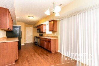 3934 Lincoln Rd in Indianapolis, IN - Building Photo - Building Photo