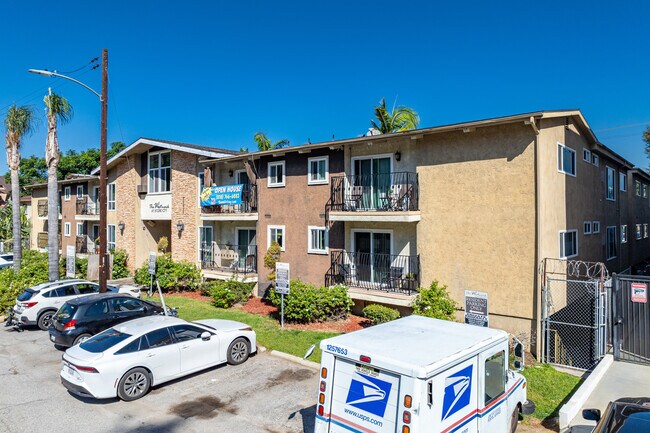 Alhambra @ Studio City in Studio City, CA - Building Photo - Building Photo