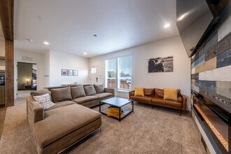 523 W Vance Dr in Kanab, UT - Building Photo - Building Photo