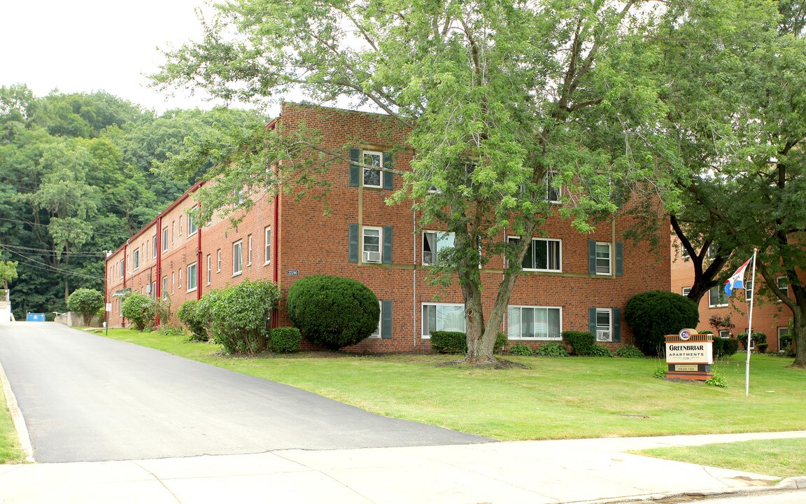 Greenbriar Apartments in Euclid, OH - Foto de edificio