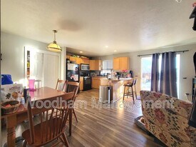 204 Michael Grove Ave in Bozeman, MT - Building Photo