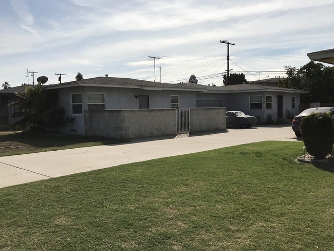 8712 Buckles, Downey, CA 90241 in Downey, CA - Building Photo - Other