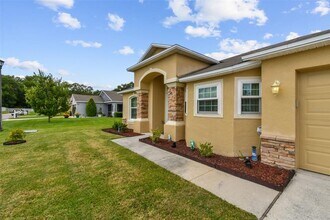 6937 Minaxi Dr in Lakeland, FL - Building Photo - Building Photo