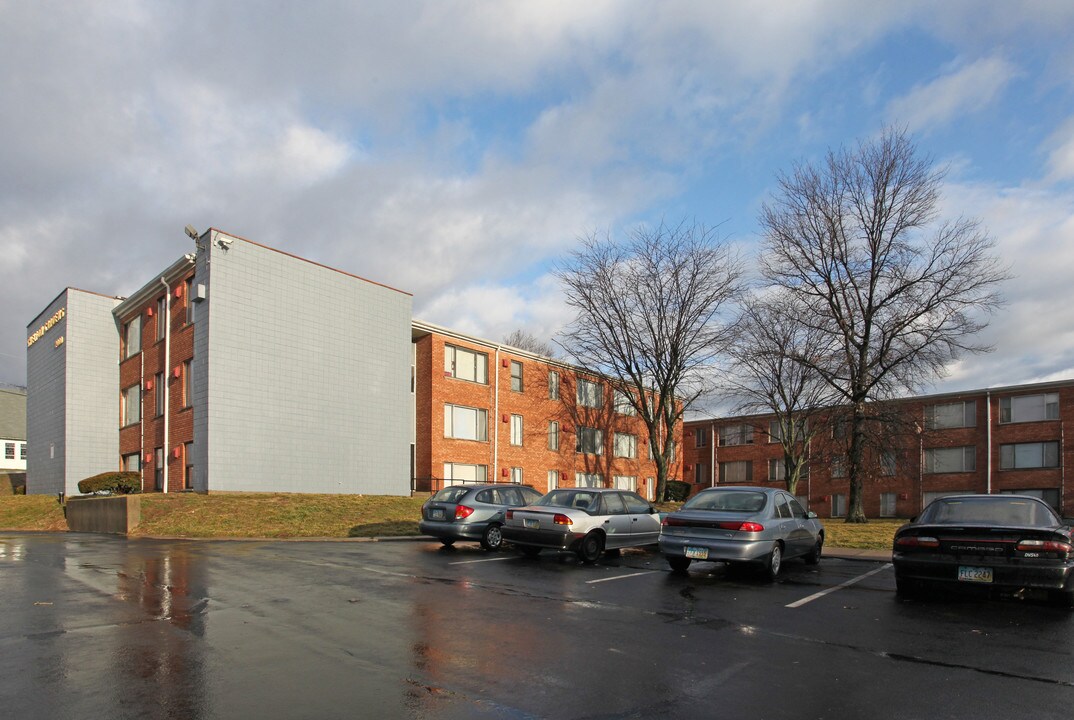 Shelton Gardens Apartments in Cincinnati, OH - Building Photo